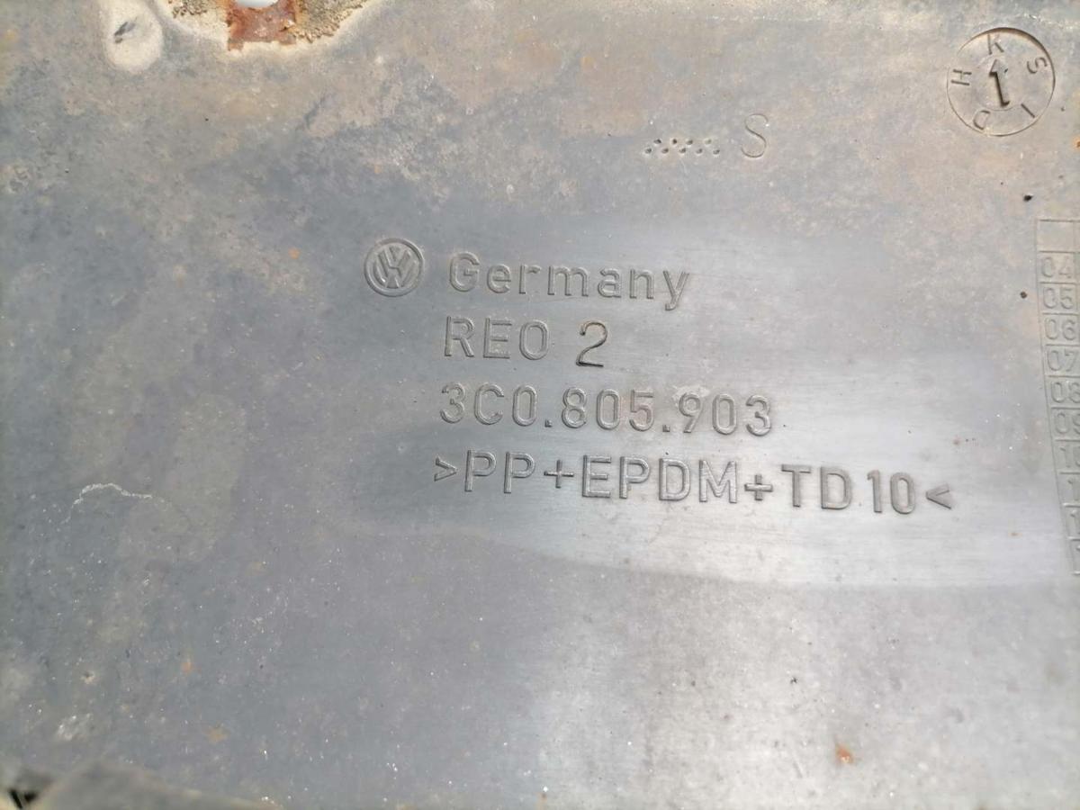 VW Passat 3C B6 original Stoßstange Stoßfänger vorn L041 Brillantschwarz BJ05